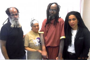 USA_Mumia6avrilgroup