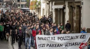 Manifestation à Iruñea en solidarité avec les jeunes d’Altsasu